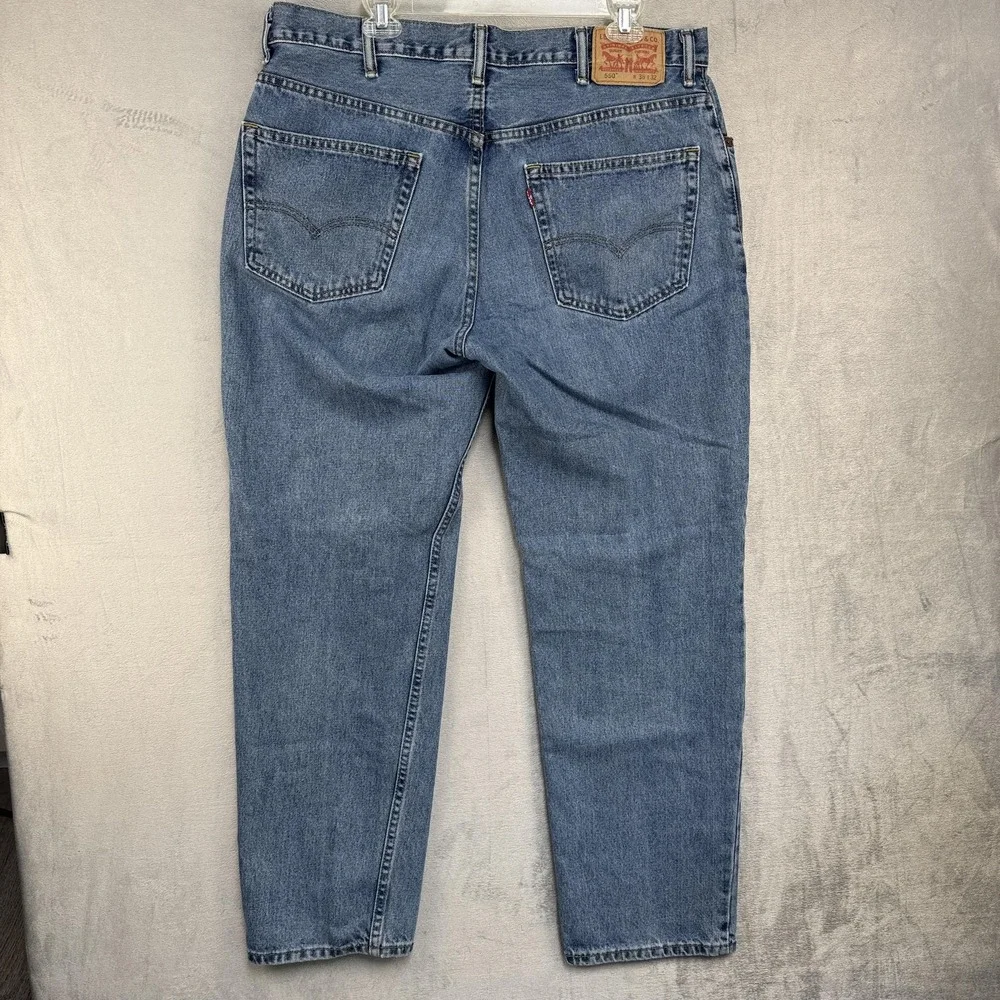 Levis 550 Jeans Mens 38x32 Blue Medium Wash Relaxed Tapered Zip Fly Denim